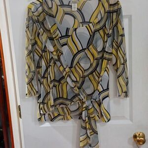 Nicola black and yellow 💛 top